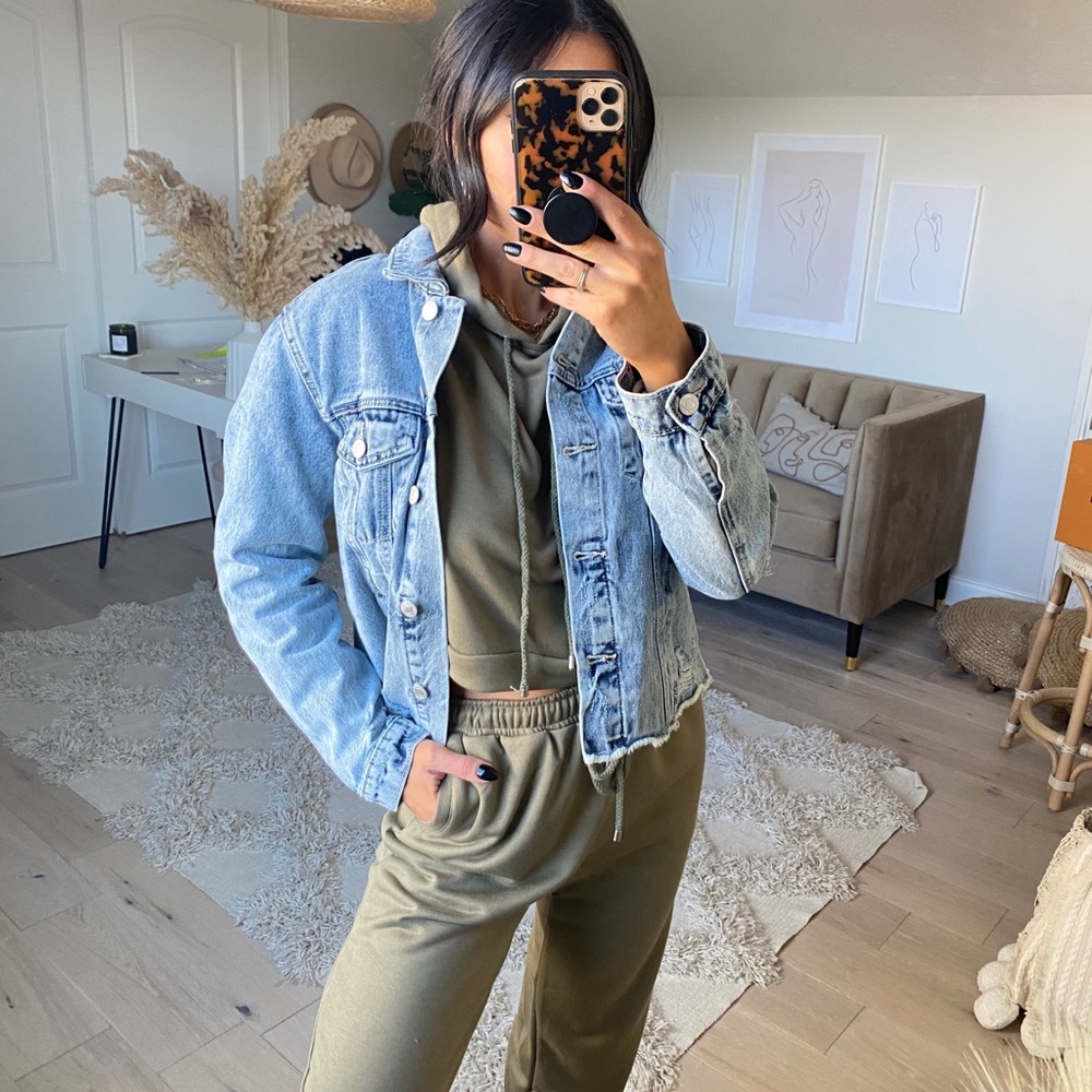 VICI cropped denim jacket